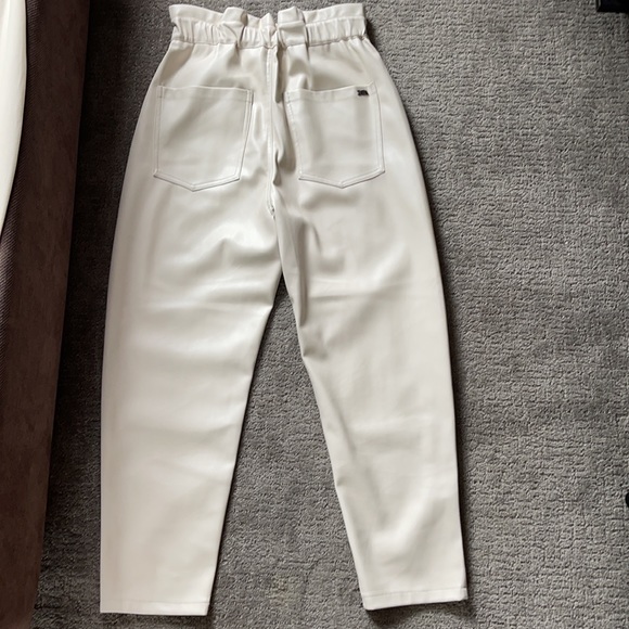 Zara vegan leather paperbag pants - Picture 7 of 7